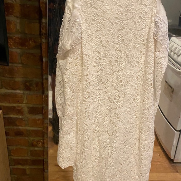 Christina makowsky 1800$ lace white dress - Picture 8 of 8